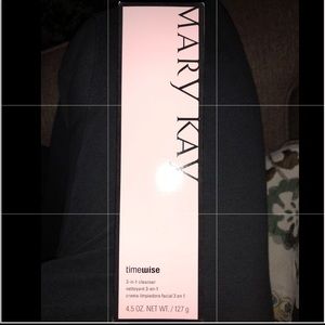 Mary Kay 3n1 facial cleaner